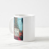25th Amendment Christmas Mug with Festive Tree Koffiemok (Voorkant links)