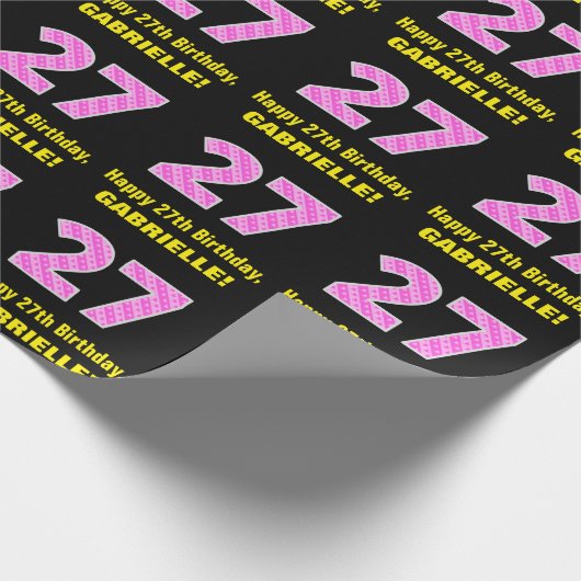 27e verjaardag: Roze strepen en harten "27" + Naam Cadeaupapier (Hoek)