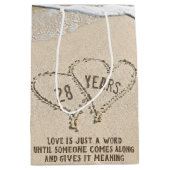 28e Anniversaire Plage Coeurs Moyen Cadeau Sac (Devant)