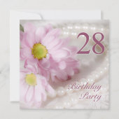 28e verjaardag uitnodiging met madeliefjes (Voorkant)