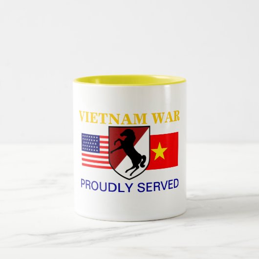 2 Couleurs 11ème TASSE du VIETNAM de RÉGIMENT de CAVALERIE (Centre)