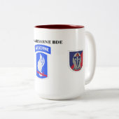 2 Couleurs 173RD TASSE de BRIGADE AÉROPORTÉE (Devant droit)