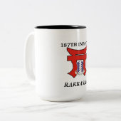 2 Couleurs 187th Tasse de Rakkasans d'infanterie (Devant gauche)