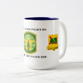 2 Couleurs 716TH TASSE de BATAILLON de POLICE MILITAIRE (Devant droit)