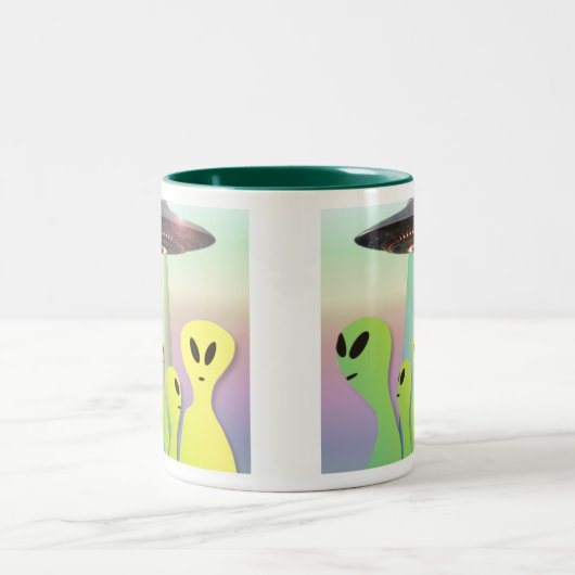 2 Couleurs aliens amicaux tasse à café à deux tons (Centre)
