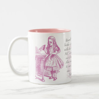 2 Couleurs Buvez-moi ! Alice dans le rose de tasse du pays