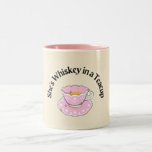 2 Couleurs Elle est Whiskey dans une tasse de thé