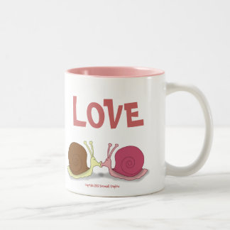 2 Couleurs Escargots dans la tasse de café d'amour