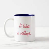 Il prend une tasse de café de village