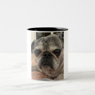 2 Couleurs otis le carlin sur une tasse
