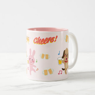 2 Couleurs tasse à bière avec un animal mignon qui trinque.