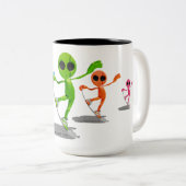 2 Couleurs Tasse d'aliens de snowboarding (Devant droit)