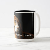2 Couleurs Tasse de café de chien de basset (Devant droit)