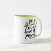 2 Couleurs tasse de flamant (Devant droit)
