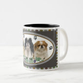 2 Couleurs Tasse de Pekingese Pawprints (Devant droit)