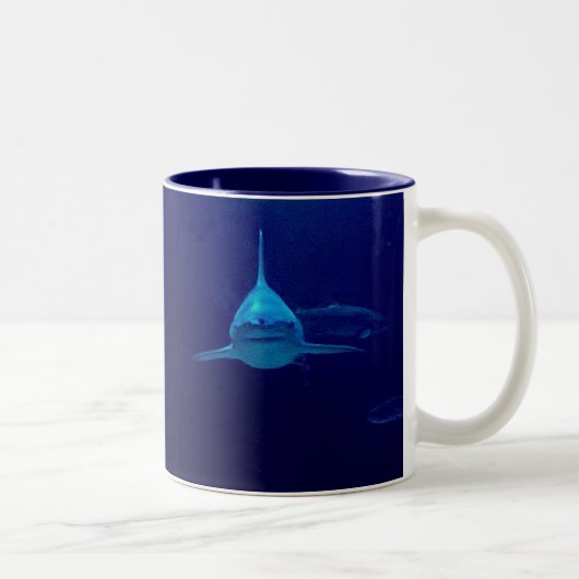 2 Couleurs Tasse de requin (Droit)