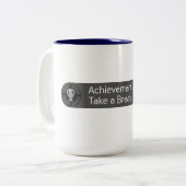 2 Couleurs Tasse débloquée par accomplissement (Devant gauche)