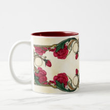 Tasse florale rouge de rose rouge