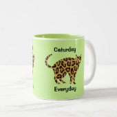 2 Couleurs Tasse quotidienne de Caturday (Devant droit)