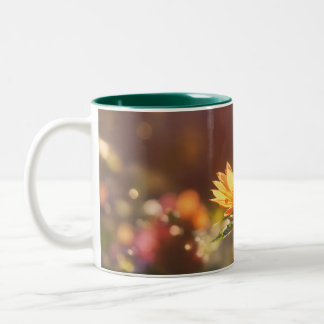 2 Couleurs Une belle tasse de café à fleurs irréaliste