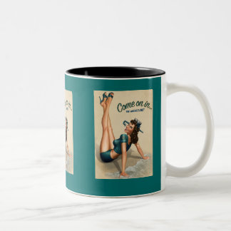 2 Couleurs Venez dessus dans la tasse de Pin- de marine