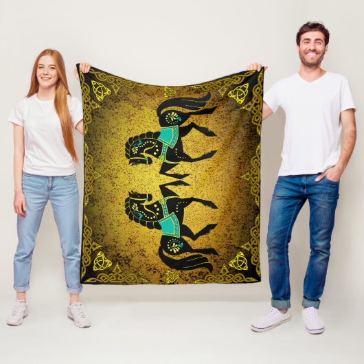 2 Folk Black Friesian Viking hart goud/turquoise Fleece Deken (In situ)