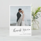 2 foto minimalistische kalligrafie script bruiloft bedankkaart (Staand voorkant)