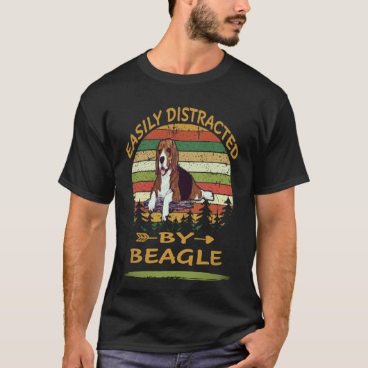2 gemakkelijk afgeleid door Beagle T-shirt (Voorkant)