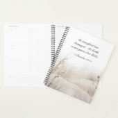 2 Kronieken 20:15 De strijd is Gods Bijbelvers Planner (Display)