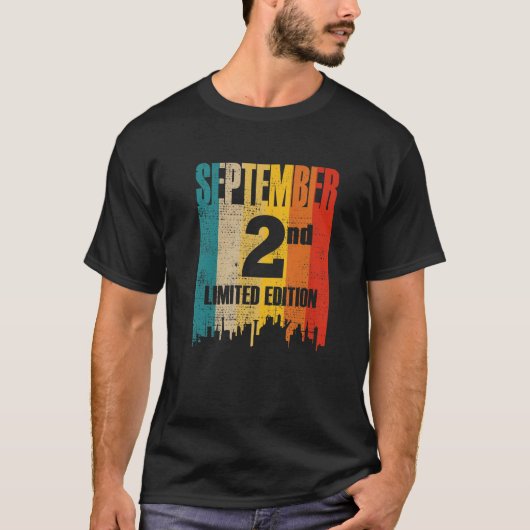 2 september 2 Limited Edition Maand 9 Day 2 Retro  T-shirt (Voorkant)