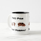 2 Varkens waren normaal! - KuneKune Pet Pigs Tweekleurige Koffiemok (Voorkant links)