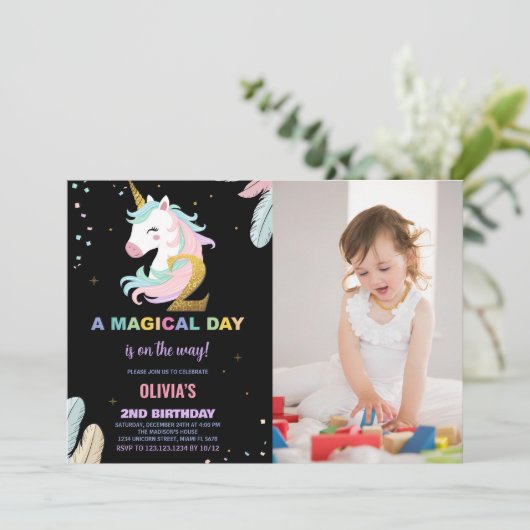 2e anniversaire Unicorn Anniversaire Invitations a (Debout devant)