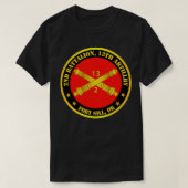 2e bataljon 13e artillerieregiment w Branch Ft T-shirt (Design voorkant)