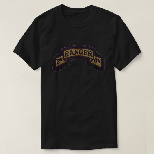 2e Ranger Bat Scroll US Army Green T-shirt (Design voorkant)
