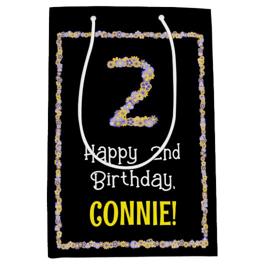 2e verjaardag: Floral Flowers Number, Custom Name Medium Cadeauzakje (Voorkant)