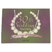 30e bruiloft Jubileum Pearls op Plum Moss Lrg. Groot Cadeauzakje (Voorkant)