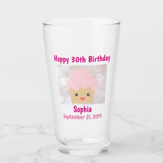 30e Happy Birthday Cute Pink Cupcake Souvenir Glas (Voorkant)