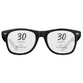 30e verjaardag Naam toevoegen Datum jaar zwart Retro Zonnebril (Voorkant)