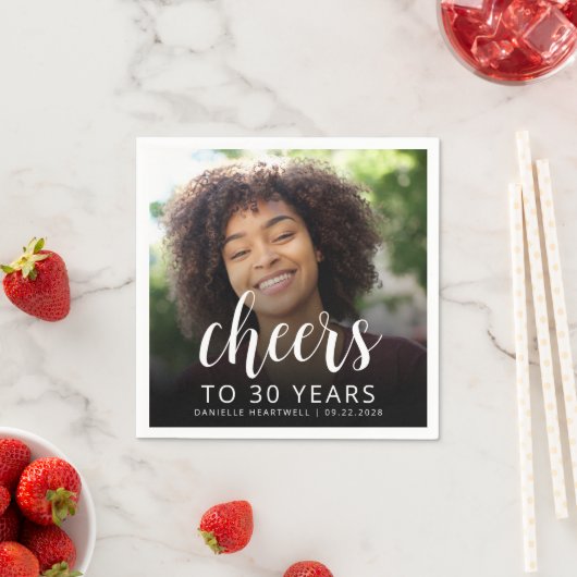 30e verjaardag Party Foto Wit Script Cheers Servet (Insitu)