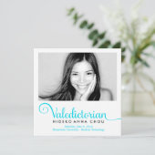 311 Afgestudeerde met hoogste eer in turquoise afs Aankondiging (Staand voorkant)