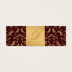 311-Golden devinent le monogramme de chocolat