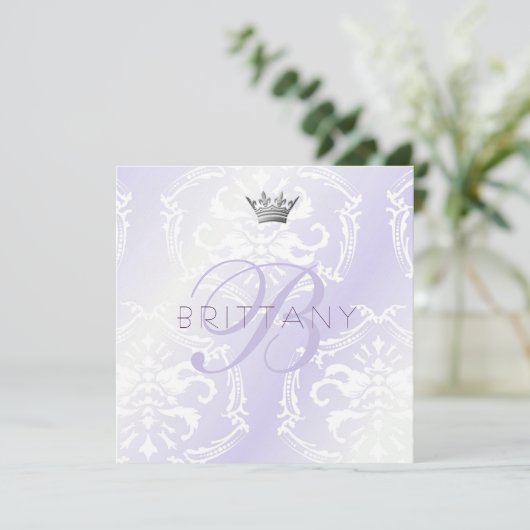 311 Invitation violet (Debout devant)