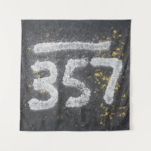 357 Mason's and Angel Number Wandkleed (Voorkant)