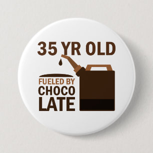 35 jaar oud met chocolade ronde button 7,6 cm