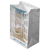 35e Anniversaire Plage Coeurs Moyen Cadeau Sac (Devant Angle)