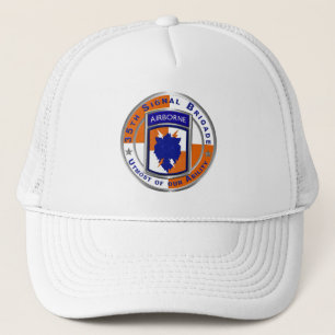 35th Signal Brigade Trucker Hoed Pet
