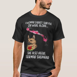 36 Een vrouw kan niet overleven op alleen wijn Ze T-shirt