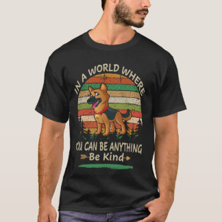 38 In Een Wereld Waar Je Alles Kan Zijn Wees Aardi T-shirt