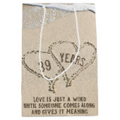 39e Anniversaire Plage Coeurs Moyen Cadeau Sac (Devant)