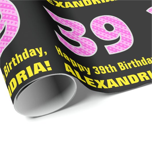 39e verjaardag: roze strepen en harten "39" + naam cadeaupapier (Rol Hoek)